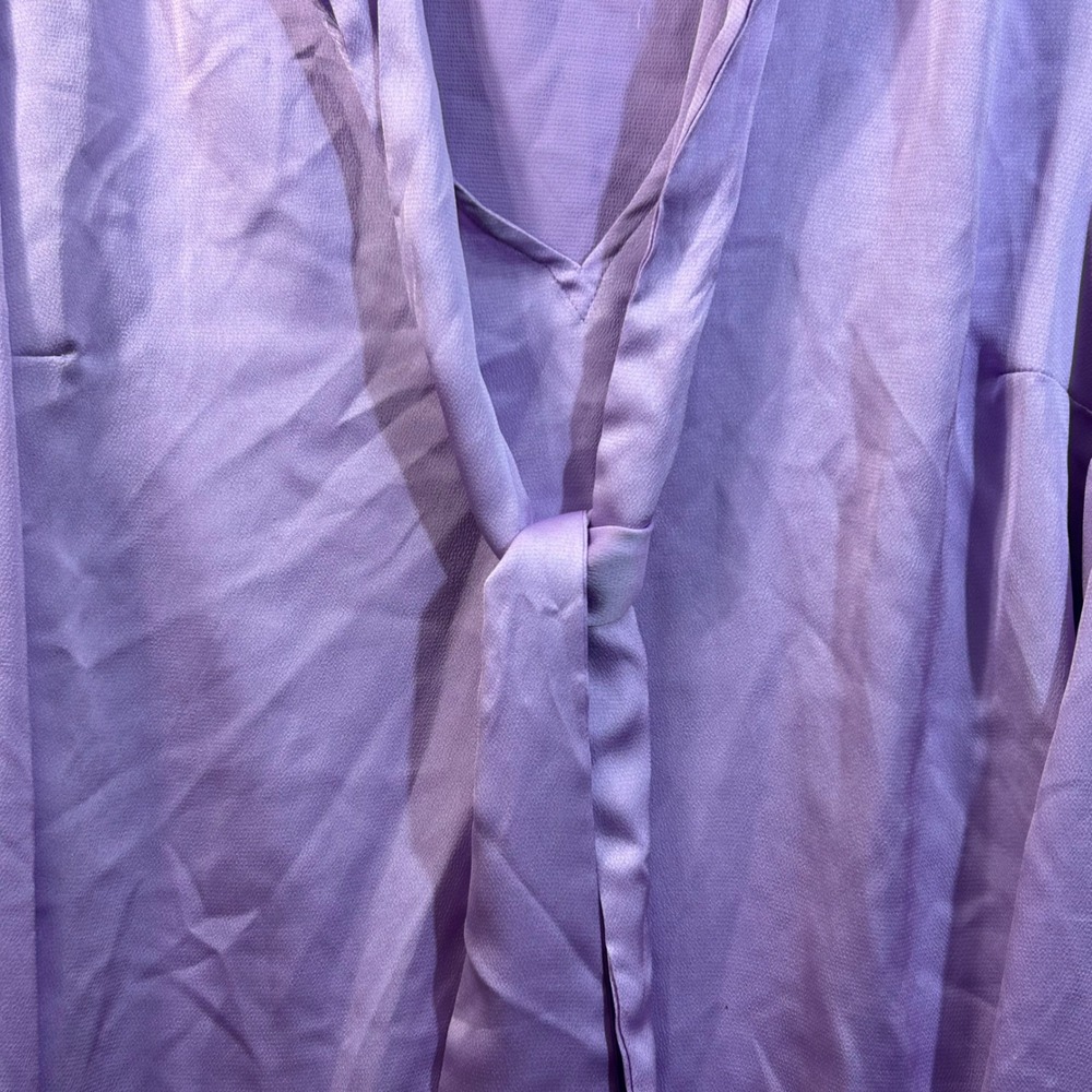 Torrid Lilac Purple Satin Tie Neck Long Sleeve Blouse Plus Size 00 Med/Large - Picture 3 of 9